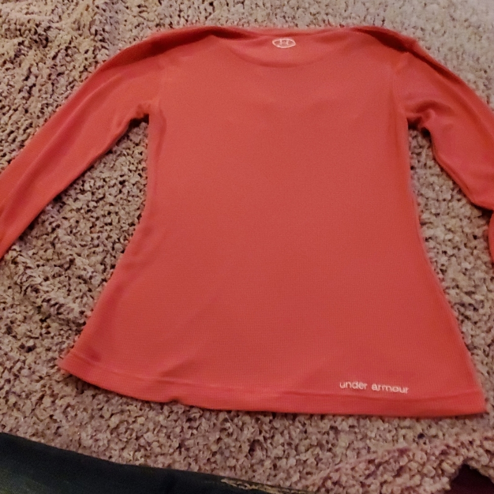 Tops - Picture 4 of 6